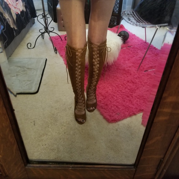 SOLD Lace Up Gladiator Style Knee Boots - Picture 3 of 8